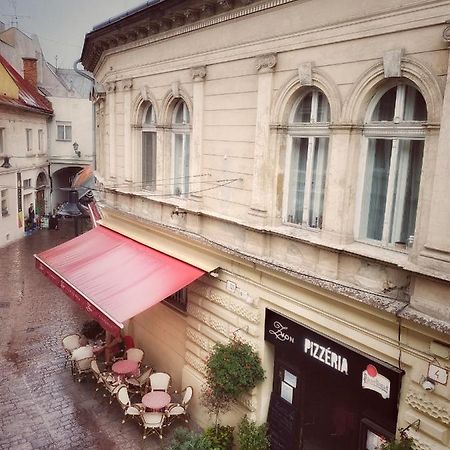 Jedinečný byt v historickom centre Košíc Apartamento Košice Exterior foto